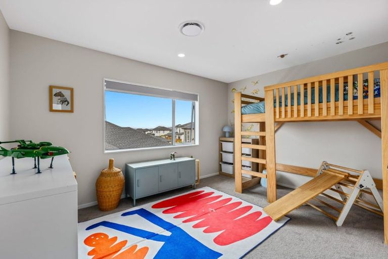 Photo of property in 60 Godfrey Drive, Orewa, 0931