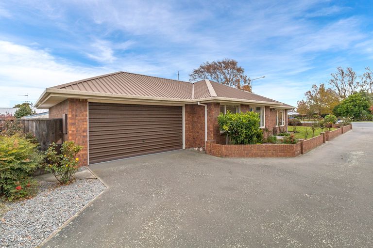 Photo of property in 1/449 Main South Road, Hornby, Christchurch, 8042