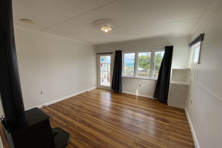 Photo of property in 36 Moa Point Road, Moa Point, Wellington, 6022