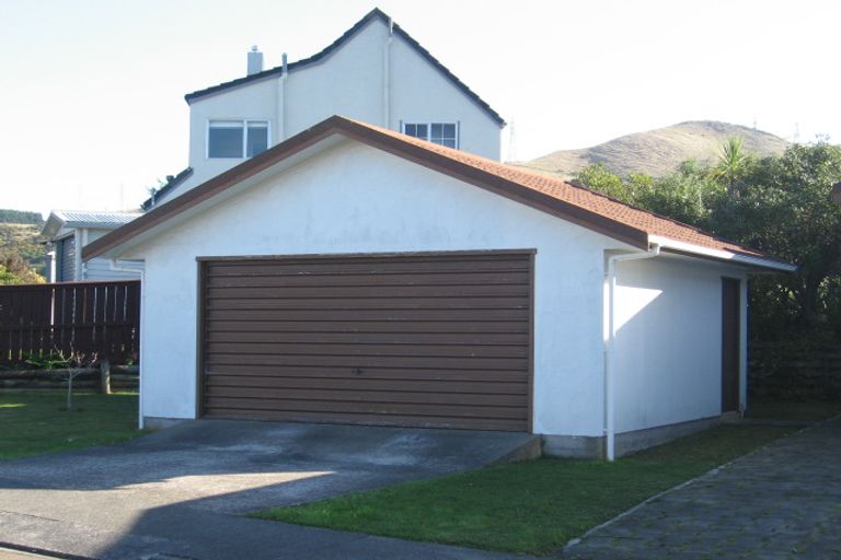 Photo of property in 11 Mallard Grove, Churton Park, Wellington, 6037