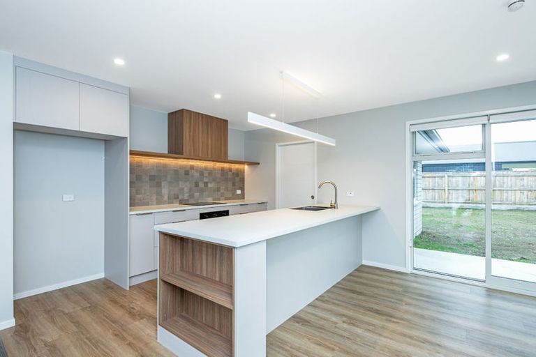 Photo of property in 13 Echo Street, 4702