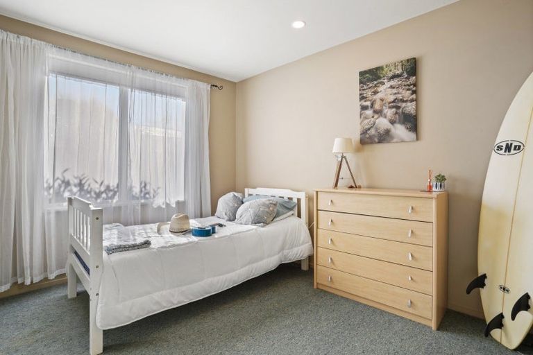 Photo of property in 17 Kiwi Avenue, Waikuku Beach, 7473