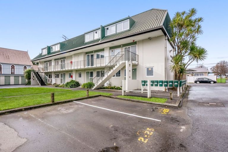 Photo of property in 2/21 Britannia Street, Petone, Lower Hutt, 5012