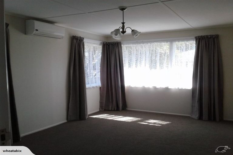 Photo of property in 20 Avenue Road, Foxton, 4814