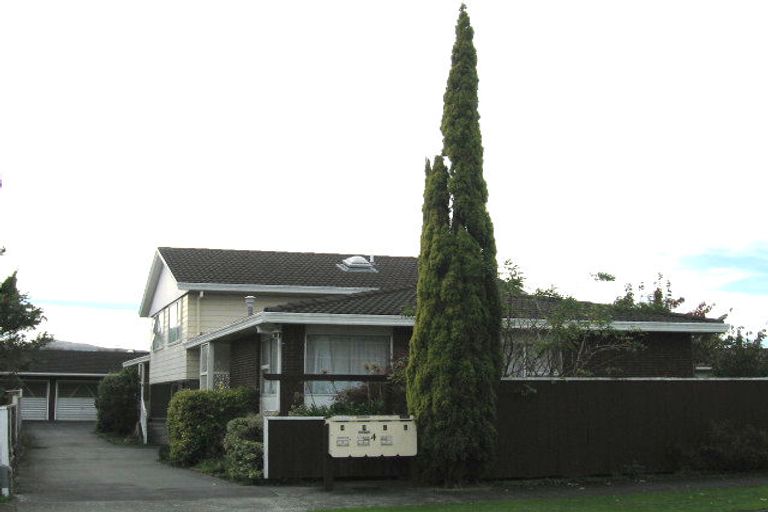 Photo of property in 2/4 Frederick Street, Avalon, Lower Hutt, 5011