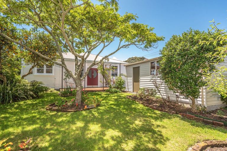 Photo of property in 17 Gonville Avenue, Gonville, Whanganui, 4501