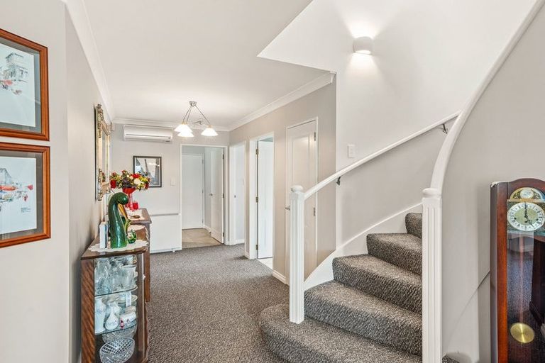 Photo of property in 8 Tudor Court, Paraparaumu Beach, Paraparaumu, 5032