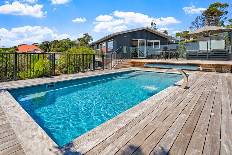 Photo of property in 300 Whangaparaoa Road, Stanmore Bay, Whangaparaoa, 0932