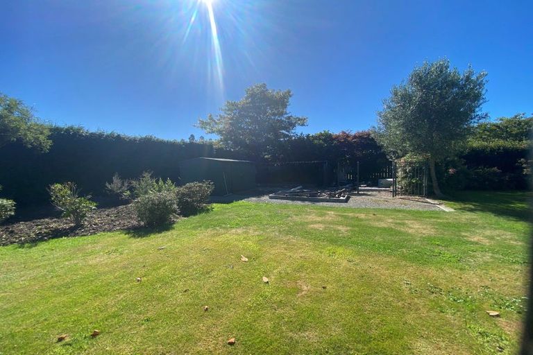 Photo of property in 12 Grove Avenue, Weston, Oamaru, 9401