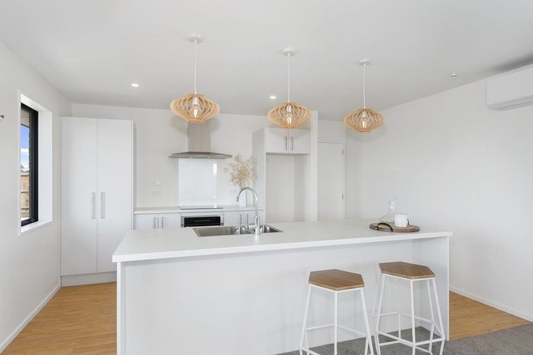 Photo of property in 2 Broadway Parade, Rolleston, 7615