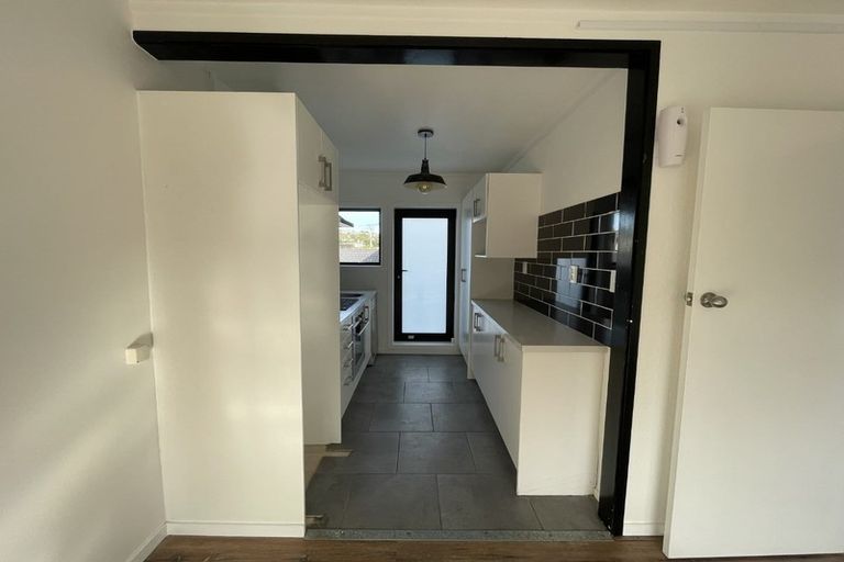 Photo of property in 10/767 Beach Road, Browns Bay, Auckland, 0630