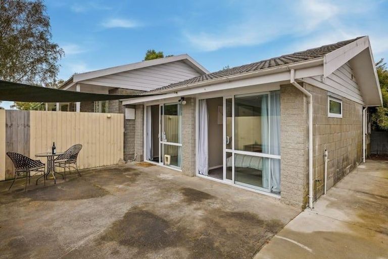 Photo of property in 9a Quinton Place, Bishopdale, Christchurch, 8053