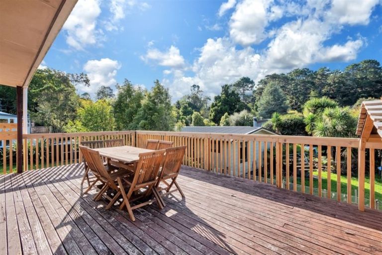 Photo of property in 905 Swanson Road, Swanson, Auckland, 0612