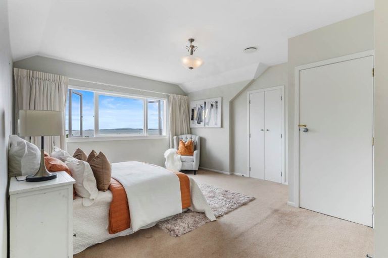 Photo of property in 206 Hurstmere Road, Takapuna, Auckland, 0622