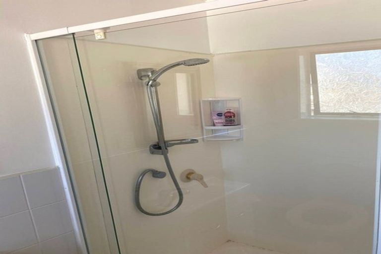 Photo of property in 2/53 Butley Drive, Farm Cove, Auckland, 2012