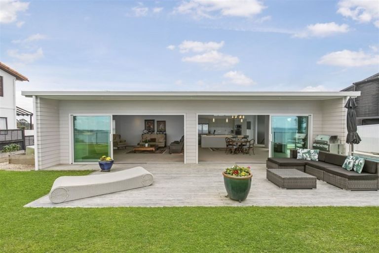 Photo of property in 63 Hawaiian Parade, Arkles Bay, Whangaparaoa, 0932