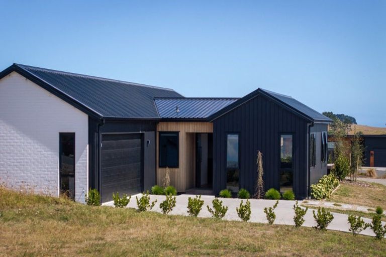 Photo of property in 2 Tunarau Street, Raglan, 3225