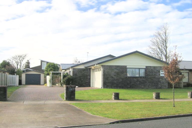 Photo of property in 22 Catalina Drive, Melville, Hamilton, 3206