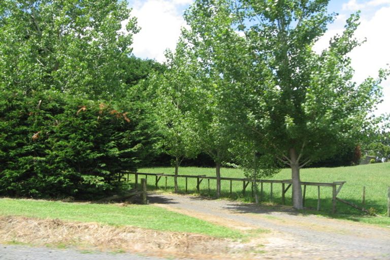 Photo of property in 20 Bungard Road, Karaka, Papakura, 2580