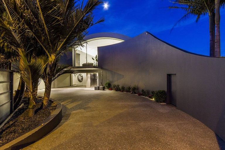 Photo of property in 39 Kitchener Road, Takapuna, Auckland, 0620