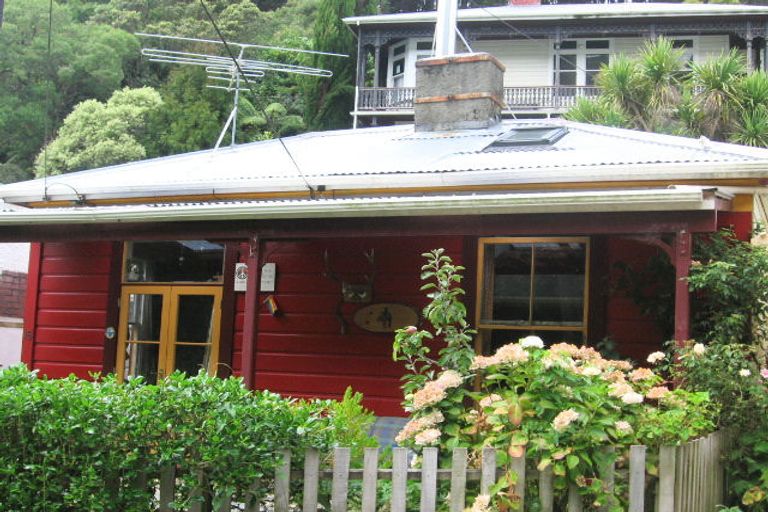 Photo of property in 15 Holloway Road, Aro Valley, Wellington, 6021