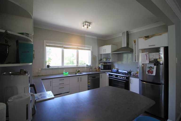 Photo of property in 4 Bell Street, Tawa, Wellington, 5028