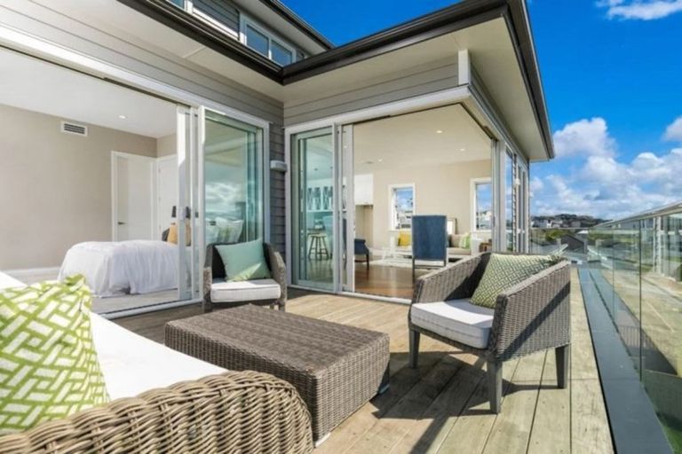 Photo of property in 65 Rathmullen Place, Pinehill, Auckland, 0632