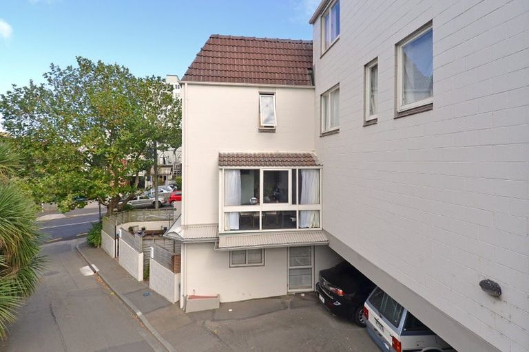 Photo of property in 3 Stowe Hill, Thorndon, Wellington, 6011