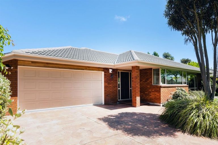 Photo of property in 25 Chesterfield Mews, Russley, Christchurch, 8042