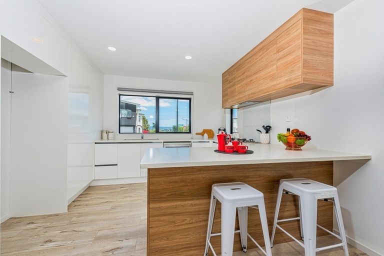 Photo of property in 2 Aviation Drive, Hobsonville, Auckland, 0616