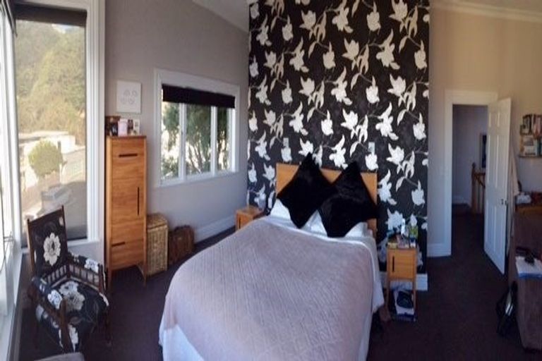 Photo of property in 5 Moeller Street, Mount Victoria, Wellington, 6011