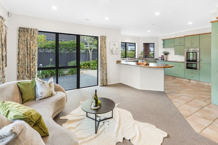 Photo of property in 17 Montrose Crescent, Huntington, Hamilton, 3210