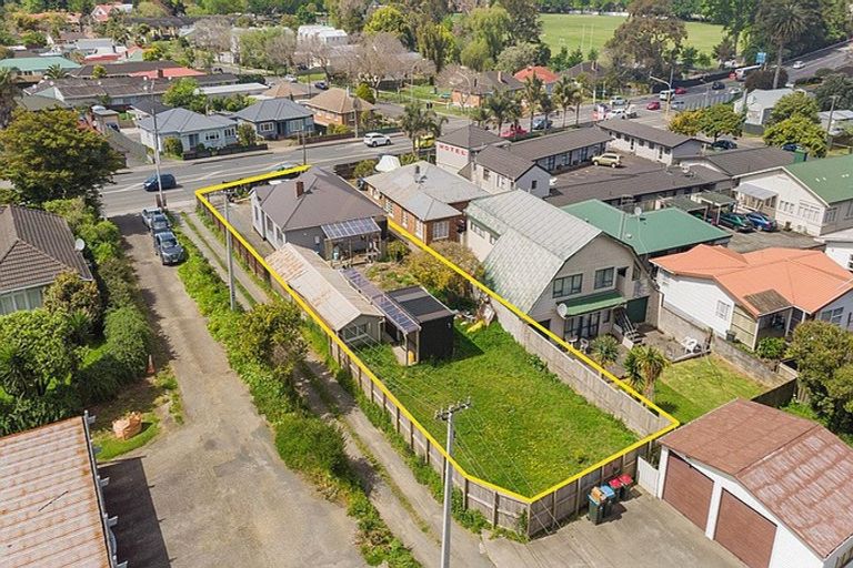 Photo of property in 127 Mangere Road, Otahuhu, Auckland, 1062