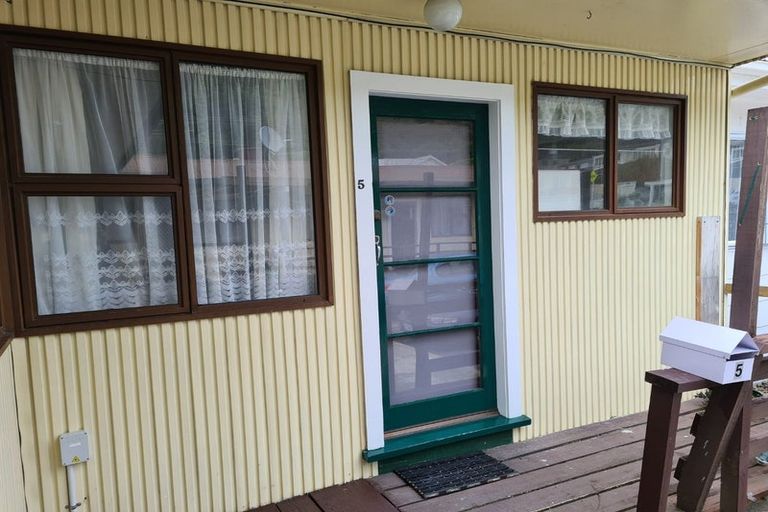 Photo of property in 5/93 Waikawa Road, Picton, 7220