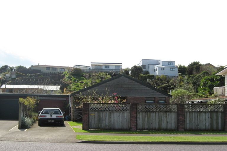 Photo of property in 5 Ainslee Street, Highlands Park, New Plymouth, 4312