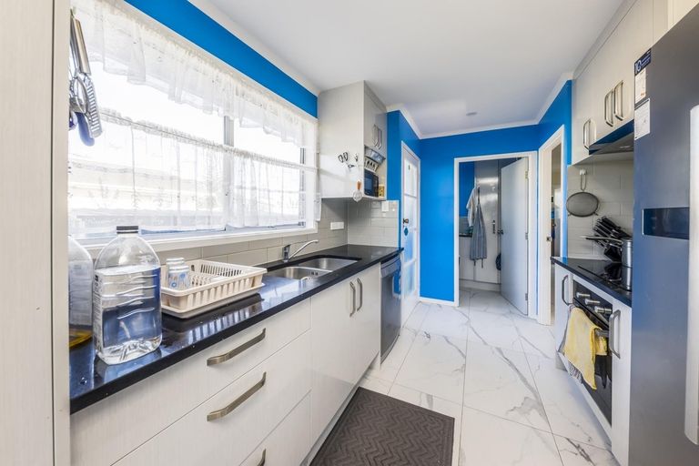 Photo of property in 27 Arbor Close, Manurewa, Auckland, 2102