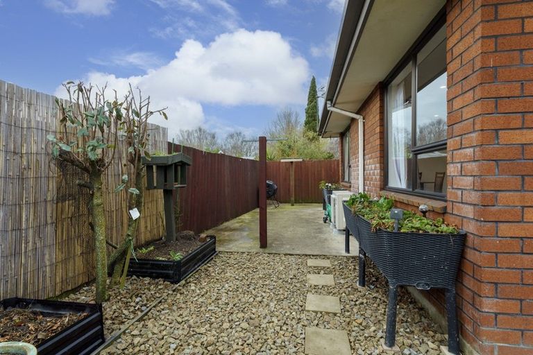 Photo of property in 1/25 La Perouse Place, Northcote, Christchurch, 8052