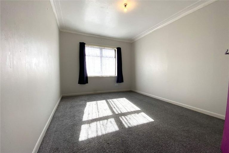 Photo of property in 304 Glengarry Road, Glen Eden, Auckland, 0602