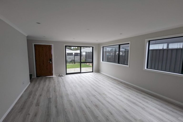 Photo of property in 15 Castletown Street, Wallaceville, Upper Hutt, 5018