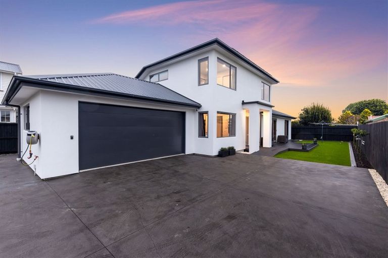 Photo of property in 299 Burwood Road, Burwood, Christchurch, 8083