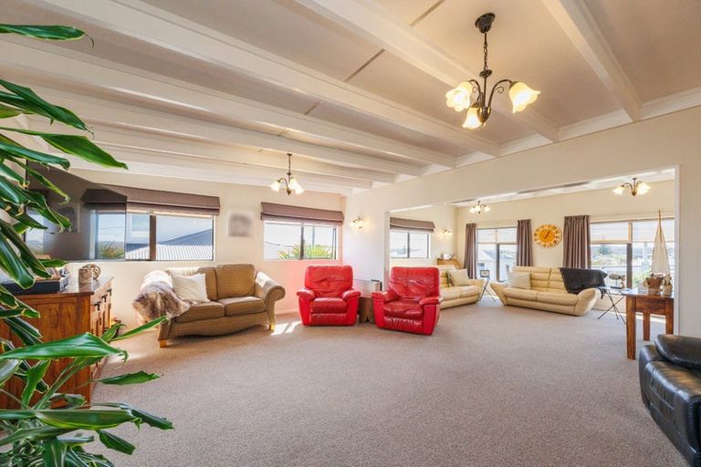 Photo of property in 8 Roore Street, Foxton Beach, Foxton, 4815