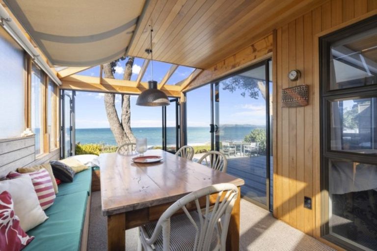 Photo of property in 18a Marellen Drive, Red Beach, 0932