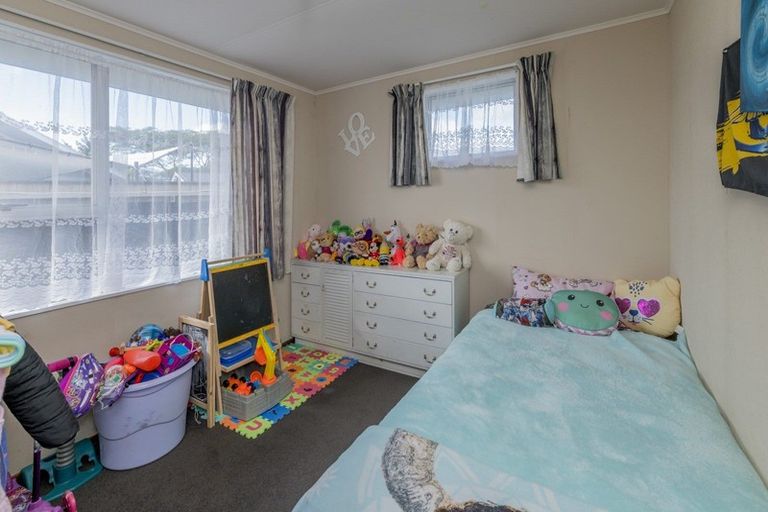 Photo of property in 85 Strathmore Avenue, Levin, 5510