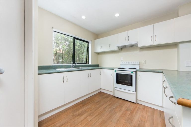 Photo of property in 3/31 Lucienne Drive, Ranui, Auckland, 0612