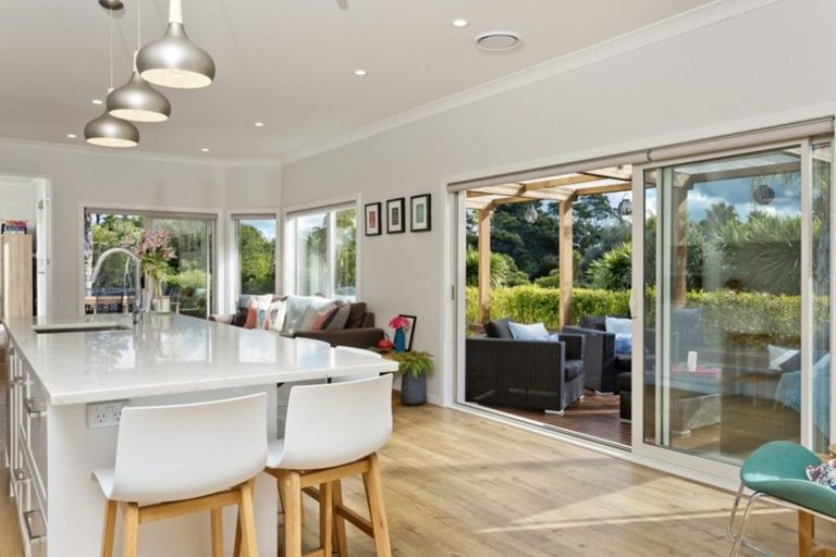 Photo of property in 47 Isobel Road, Greenhithe, Auckland, 0632