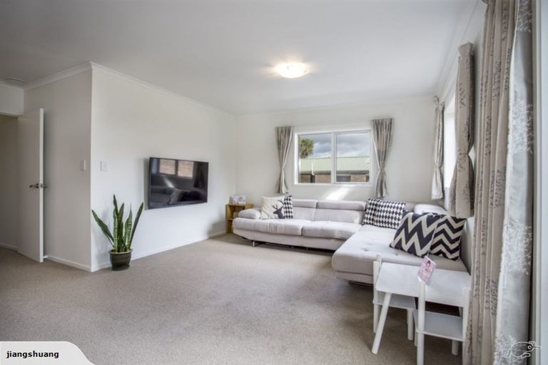 Photo of property in 58c Don Buck Road, Massey, Auckland, 0614