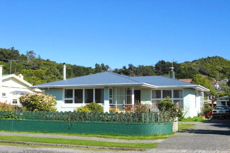 Photo of property in 56 Marlborough Street, Greymouth, 7805