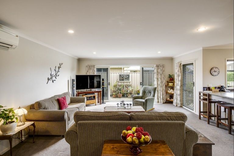 Photo of property in 1109a Karamu Road North, Mayfair, Hastings, 4122