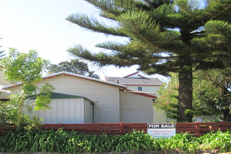 Photo of property in 131 Karewa Parade, Papamoa Beach, Papamoa, 3118