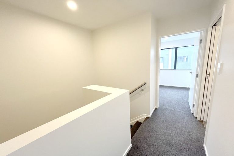 Photo of property in 6/327 Glengarry Road, Glen Eden, Auckland, 0602